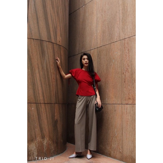 [TRIOJI] áo Trioji size S (màu đen)