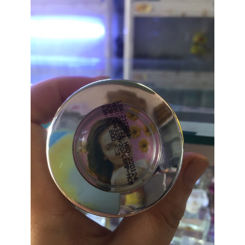 Kem Wleza dưỡng trắng da 18g cô gái