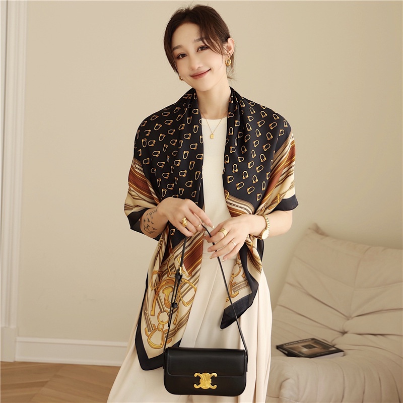 Khăn Choàng Vuông 100x110cm (43inch) Bằng Lụa Thủ Công Cho Nữ WJ1014-128