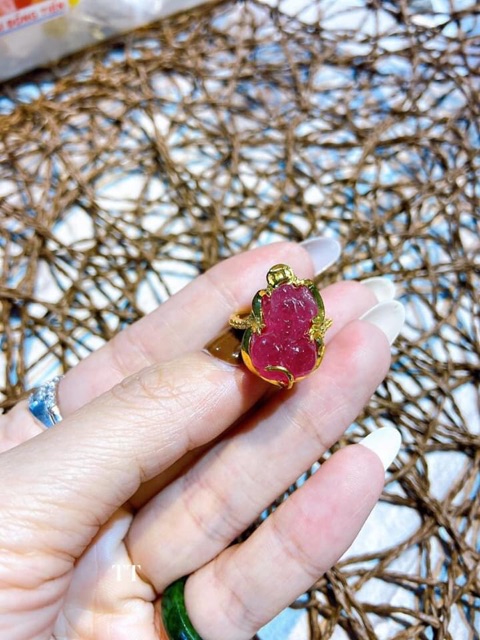 Nhẫn Tỳ hưu đá ruby bọc vàng dày mẫu đẹp