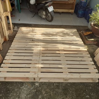 Giường pallet 1m8×2m gỗ thông rẻ