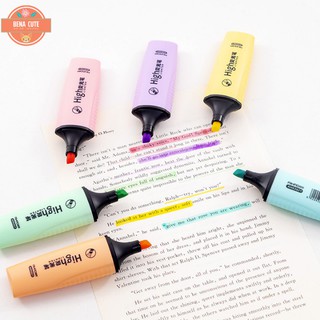 Bút highlight nhớ dòng nhiều màu MACRON