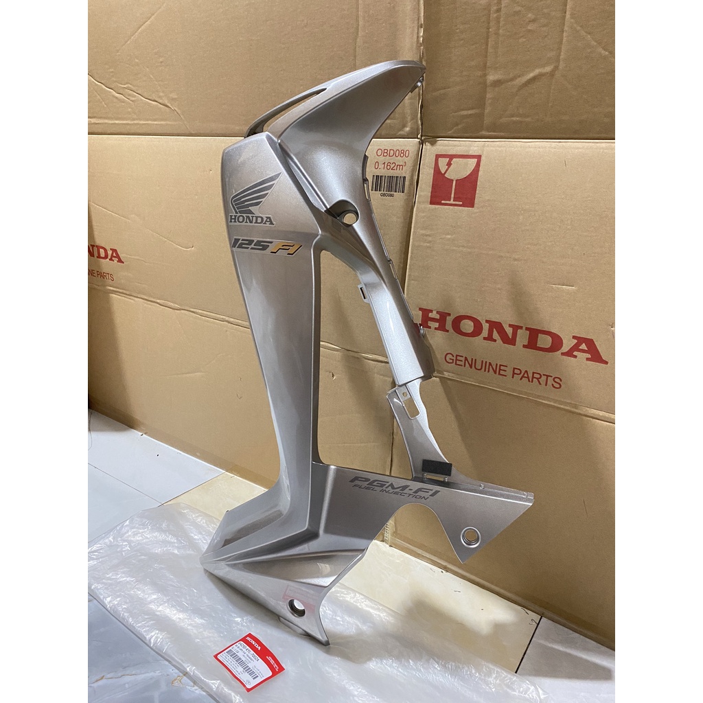 Cánh trong bên trái HONDA FUTURE X năm 2011 màu Trắng.