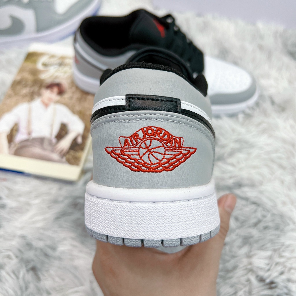 🎀 SIÊU HÓT 🎀 Giày Sneaker Jordan 1 low smoke grey xám cổ thấp thêu chỉ đỏ phía sau nam nữ cao cấp full box + bill