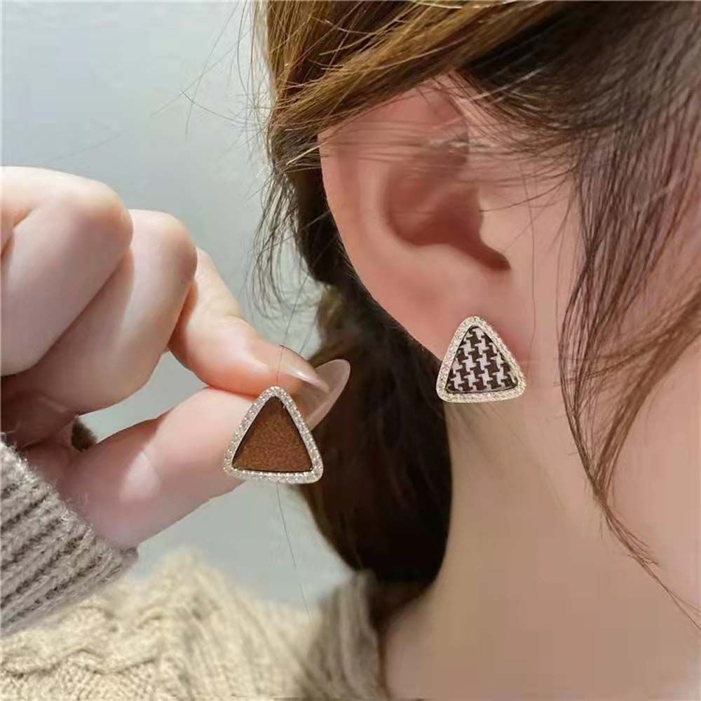 Bông tai hình tam giác bằng hợp kim phong cách Hàn Quốc thời trang cho nữ