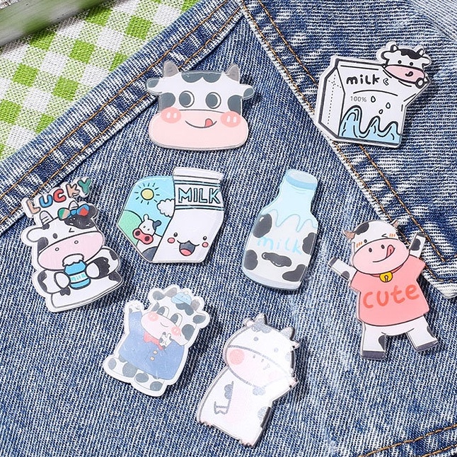 Huy Hiệu Trang Trí Hộp Bút Cài Balo - Pin Áo Nhựa Acrylic Hình Bò Sữa Hottrend 2021 AMKO HH09