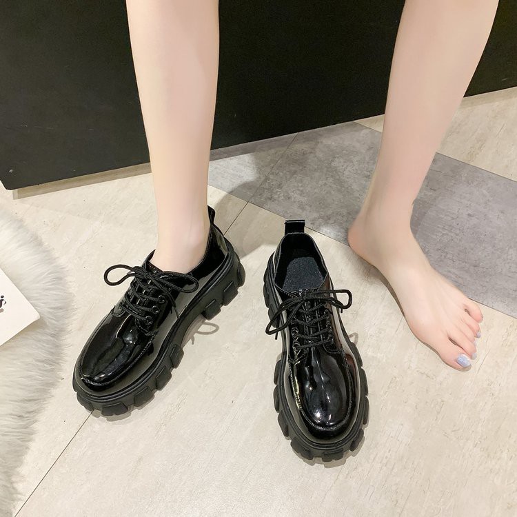  Giày bốt đế dày phong cách Hàn Quốc sành điệu cho nữ