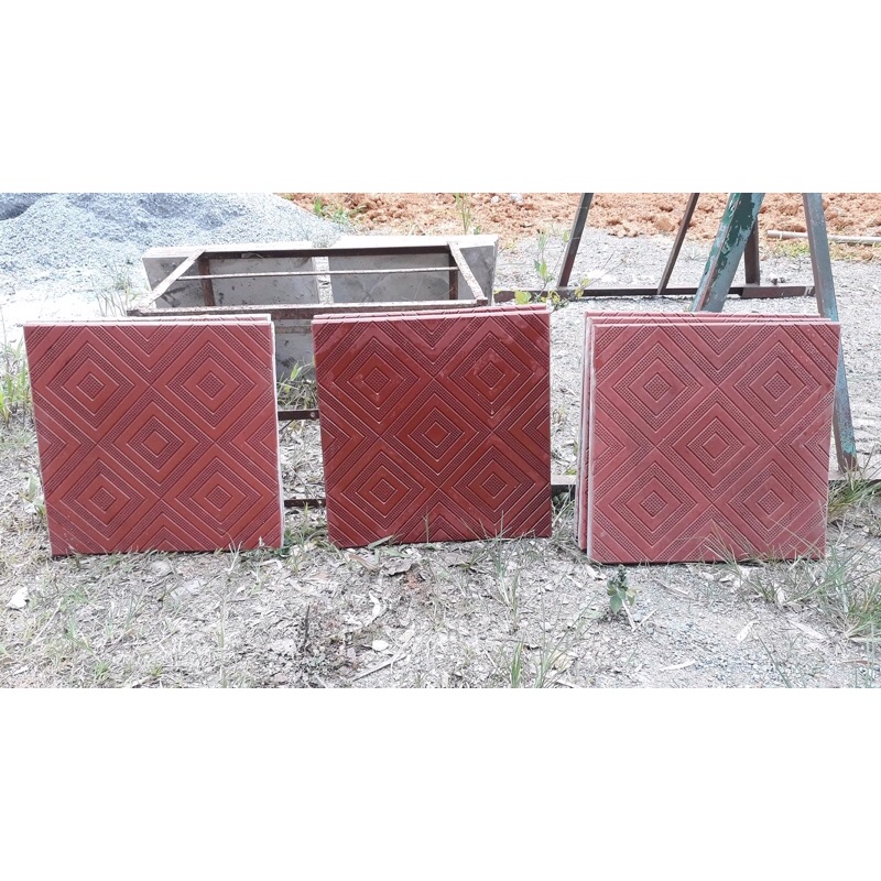 Khuôn Đổ Xi Măng Làm Vườn :KT 40/40/3'3cm