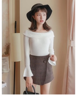 Áo len ôm trễ vai tay loe