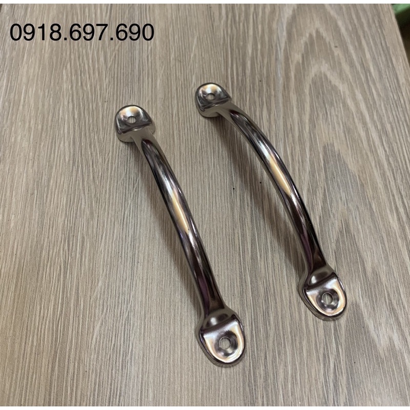 2 cái tay nắm bầu xi giá rẻ