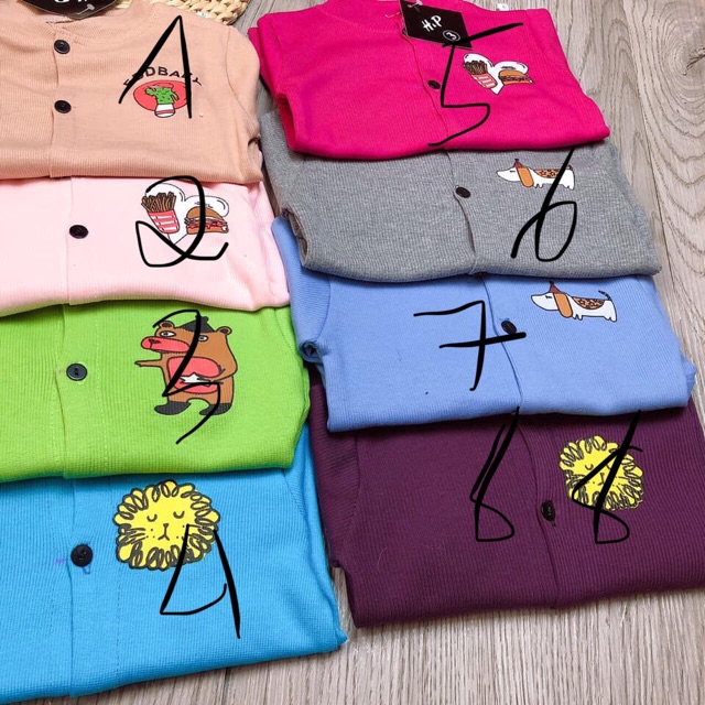 Áo len cúc giữa cho bé