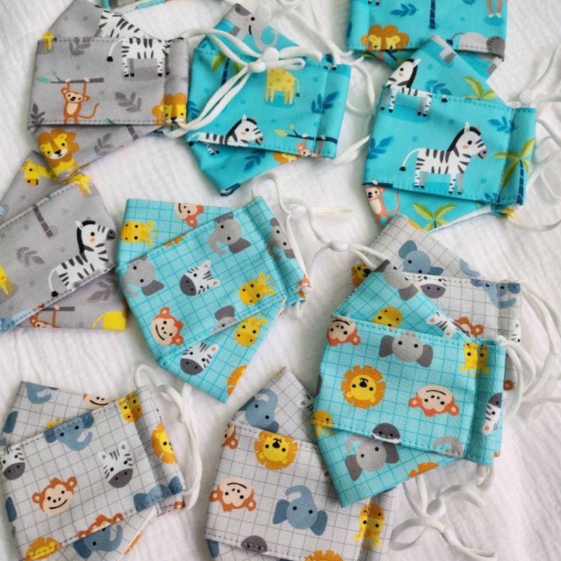 Khẩu trang vải hoạt hình cho bé bên trong lót vải xô muslin/ Khẩu trang vải cho bé 1 đến 5 tuổi