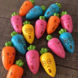Gọt bút chì cà rốt cảm xúc