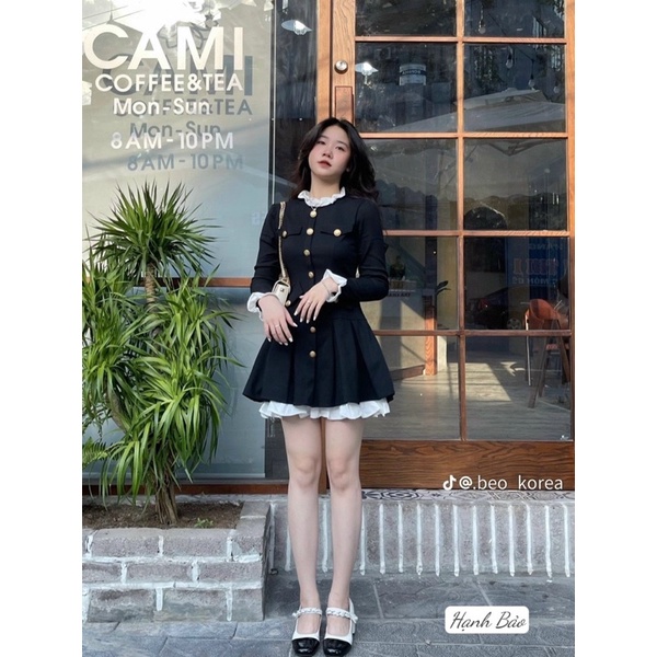 Váy đen phối bèo trắng cúc đồng dài tay hàng chuẩn