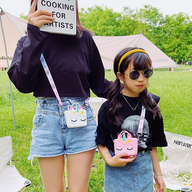 Túi đeo chéo hình hoạt hình xinh xắn cho bé gái