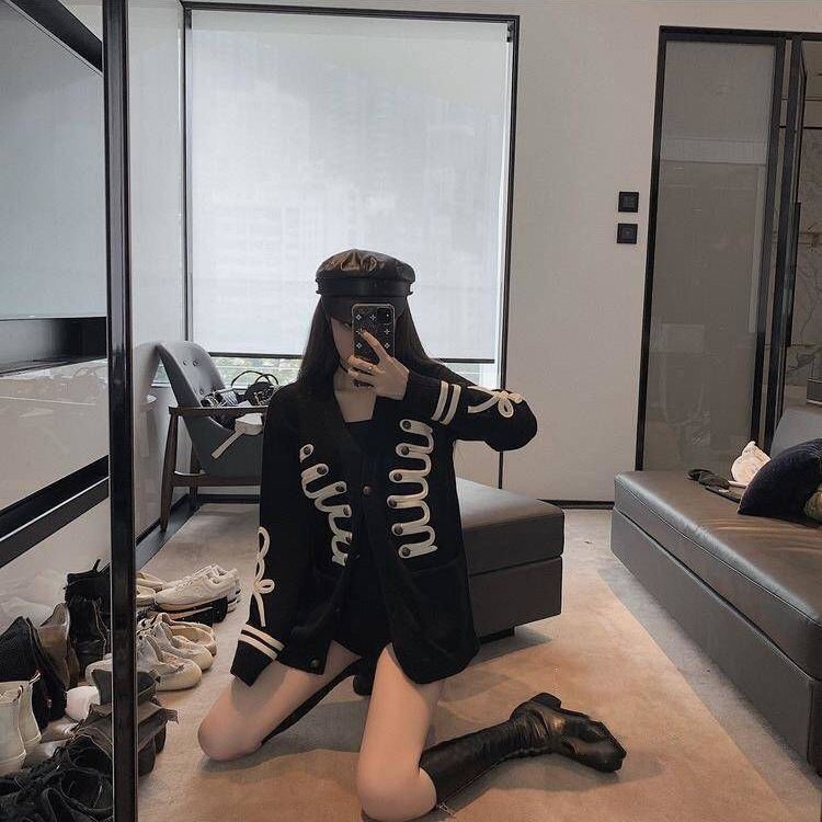 Áo khoác cardigan dệt kim màu đen/trắng phong cách retro thời trang mùa thu 2021 cho nữ