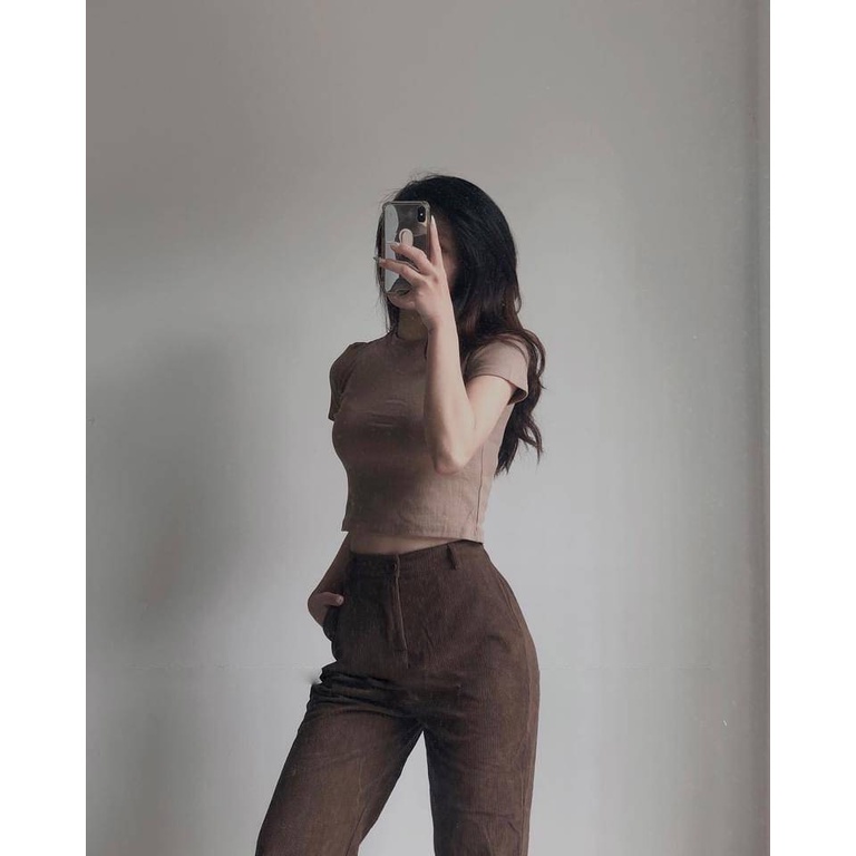 Áo thun nữ tay ngắn cổ tròn ôm body fmstyle, áo len tăm cộc tay nữ croptop phong cách Hàn Quốc | Fmstyle Shop 220320603