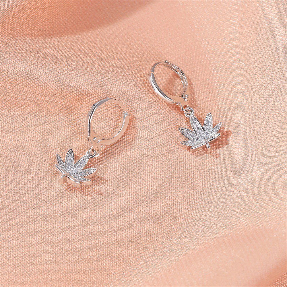 Khuyên tai đính kim cương giả phong cách Hàn Quốc sang trọng cho nữ