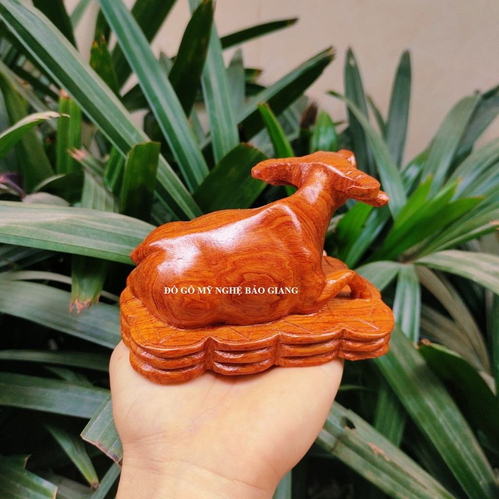 Tượng con trâu gỗ hương 12 cm