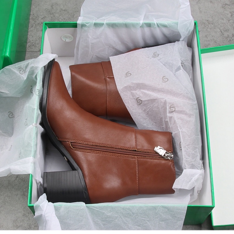 Boots cổ ngắn da mềm . xuất Anh