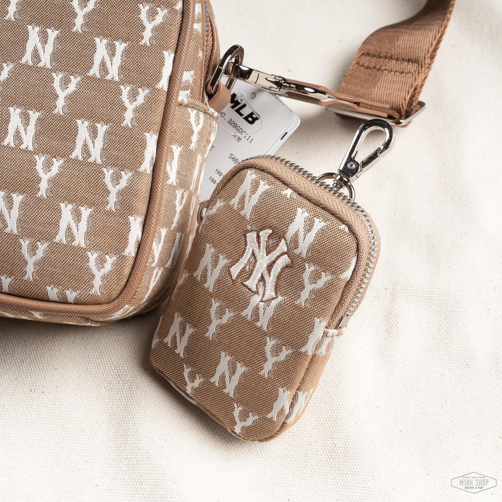 ✅  Túi đeo chéo MLB MONOGRAM Jacquard Cross Bag NEW YORK YANKEES - Beige 3ACRM041N-50BGS | CÓ SẴN HÀNG
