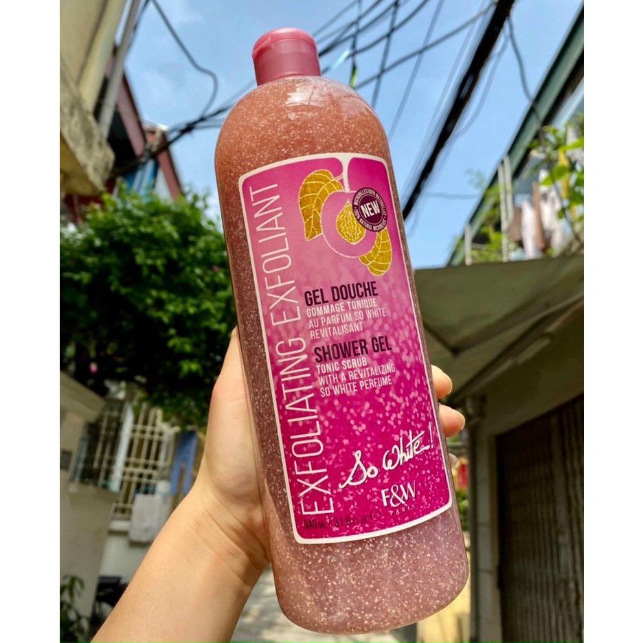 Sữa Tắm Tẩy Tế Bào Chết Fair & White  so White Exfoliating Exfoliant Shower Gel Ouibeaute 940ml