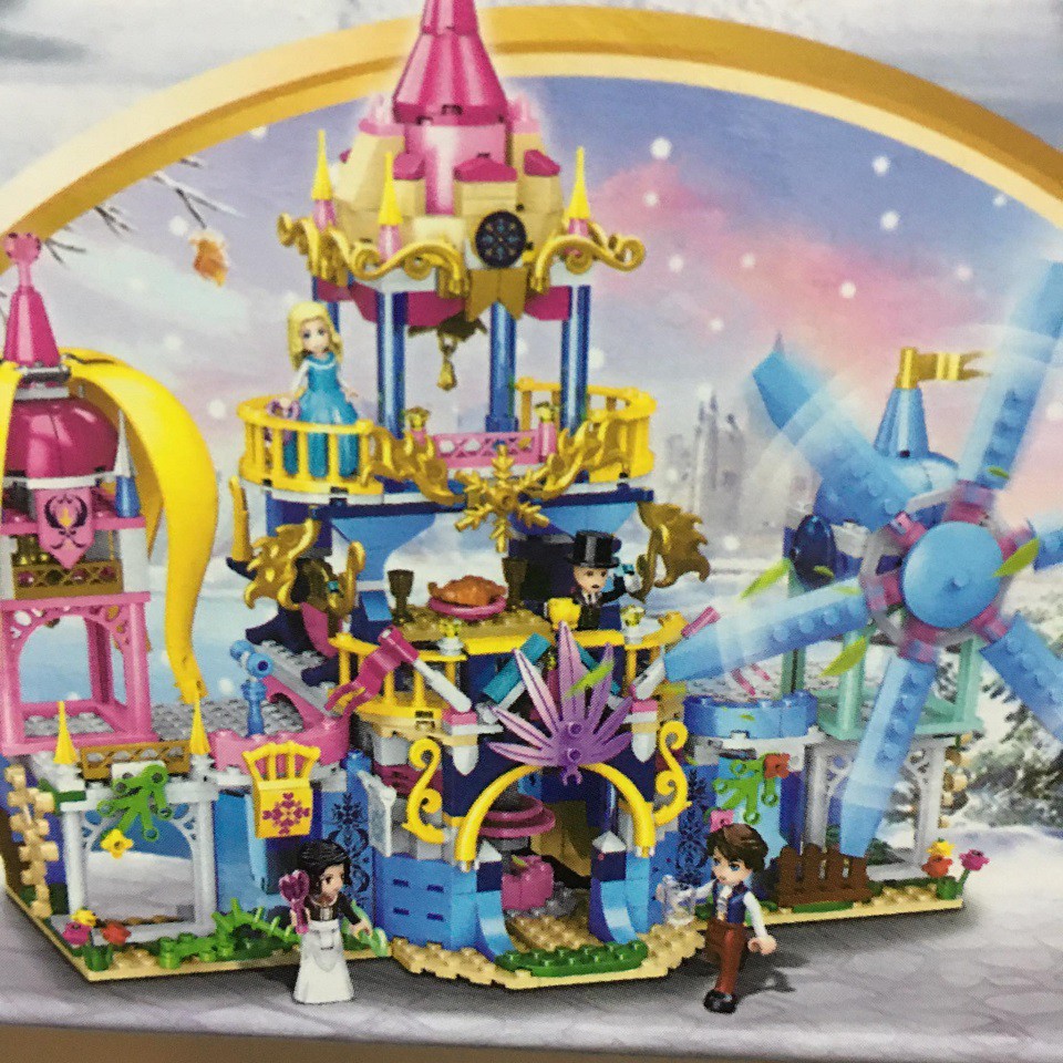 Bộ láp ghép le go tòa lâu đài của gia đình bé gái