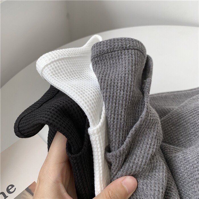 Áo thun dài tay nam nữ vải tổ ong khoét cổ Wikishop đen trắng hàn quốc basic oversize mùa thu đông local brand C544 | BigBuy360 - bigbuy360.vn