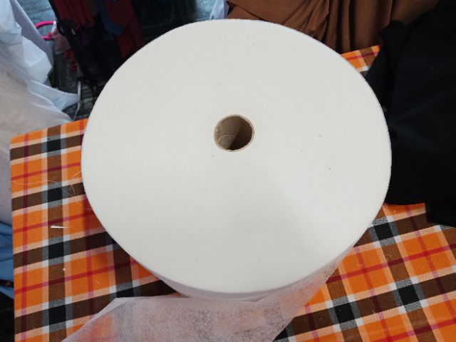 Vải không dệt màu trắng