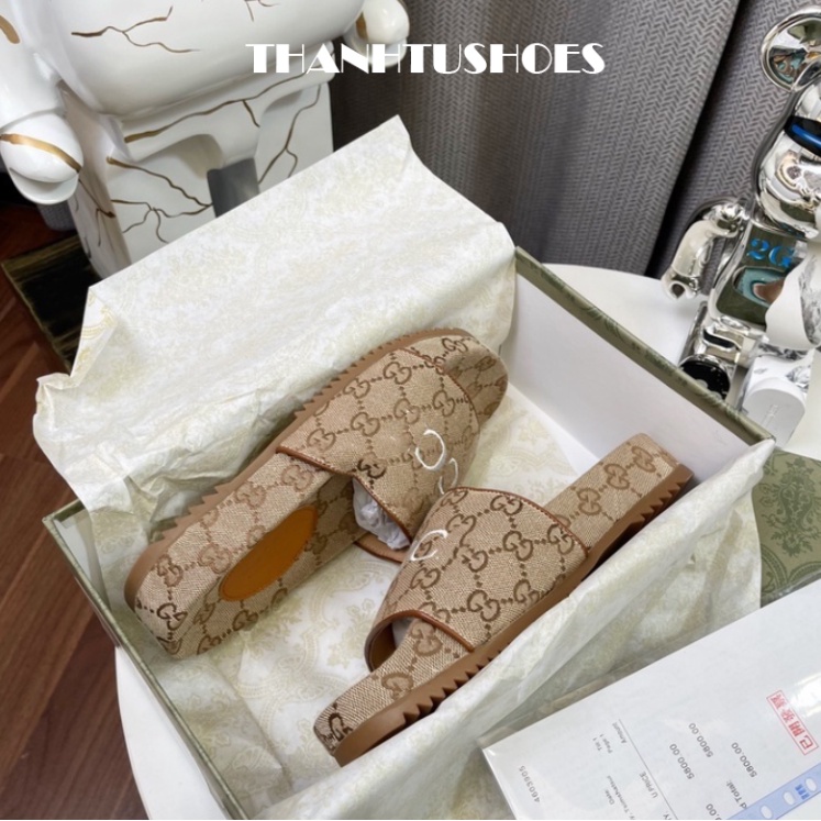 Dép nữ đế bánh mỳ GU Chì độn đế 4cm , dép nữ thời trang super full box