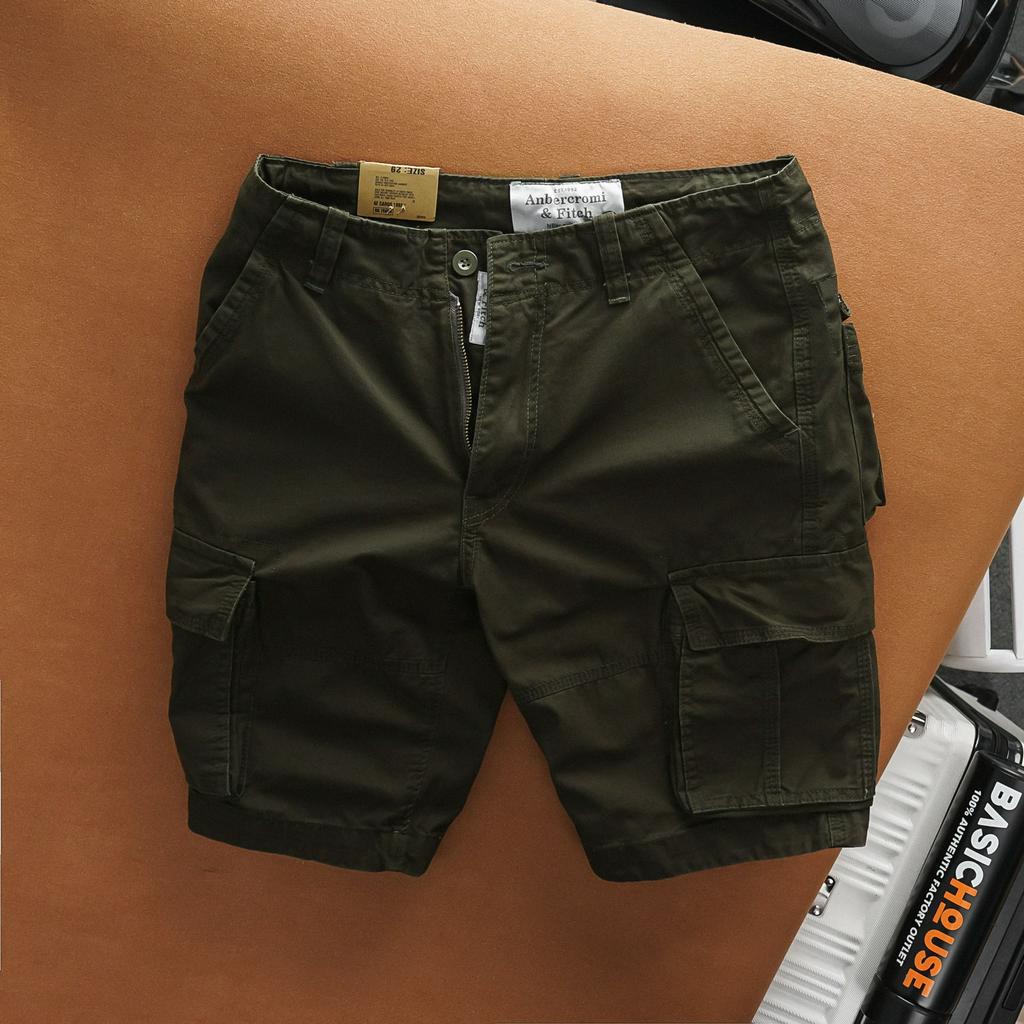 Quần short kaki túi hộp, Quần short nam chuẩn form mềm mịn trẻ trung sang trọng màu đen, rêu đậm - Basichouse