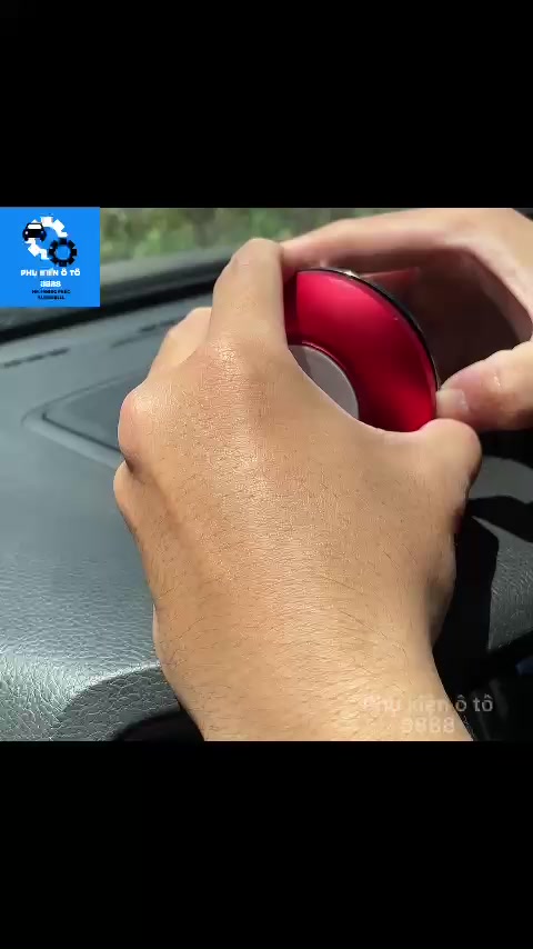 Tinh dầu ô tô - Máy khuếch tán tinh dầu ô tô không dây dùng năng lượng mặt trời, sáng tạo, sang trọng, quay cực êm| 8888 | BigBuy360 - bigbuy360.vn