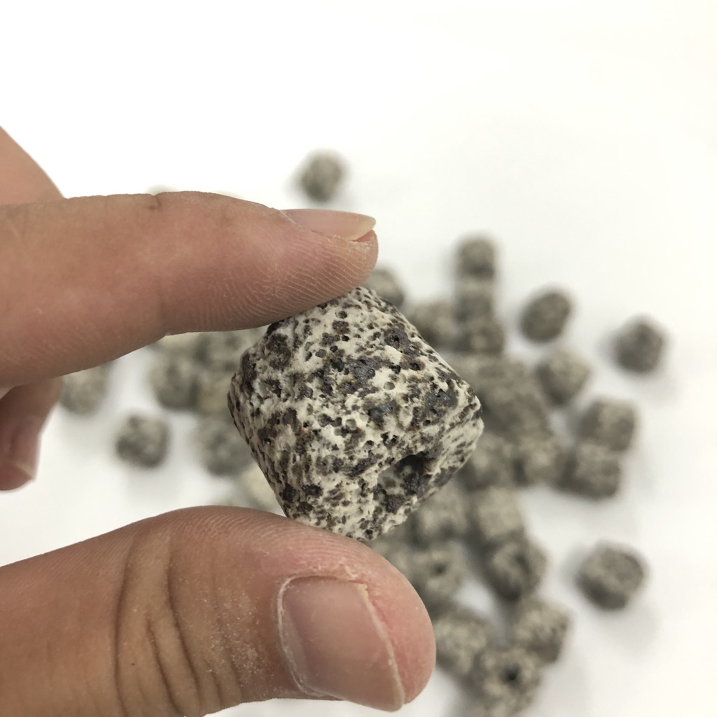 Sứ muối tiêu 1kg ( vật liệu lọc bể cá )