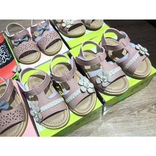 Giày tập đi cho bé gái