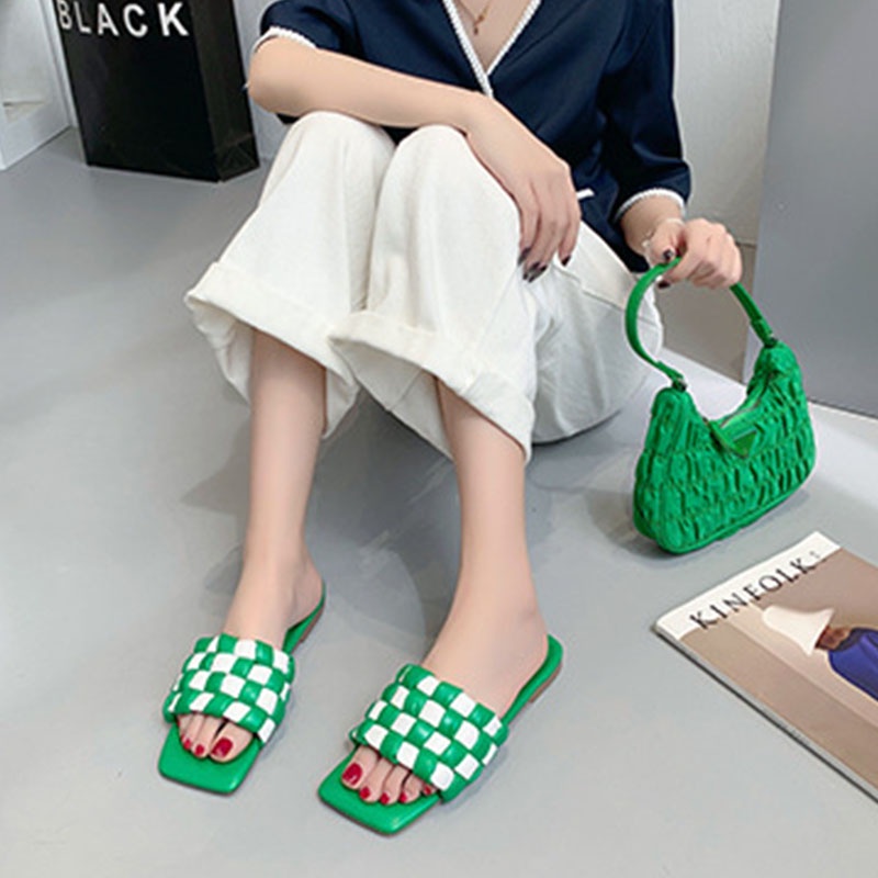 Dép Sandal Đế Bệt Mũi Vuông Họa Tiết Ca Rô Thời Trang Hàn Quốc Dành Cho Nữ