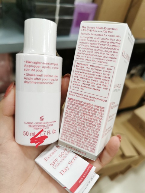 Kem chống nắng Clarins Rosy Glow 50/pA+++ 50ml