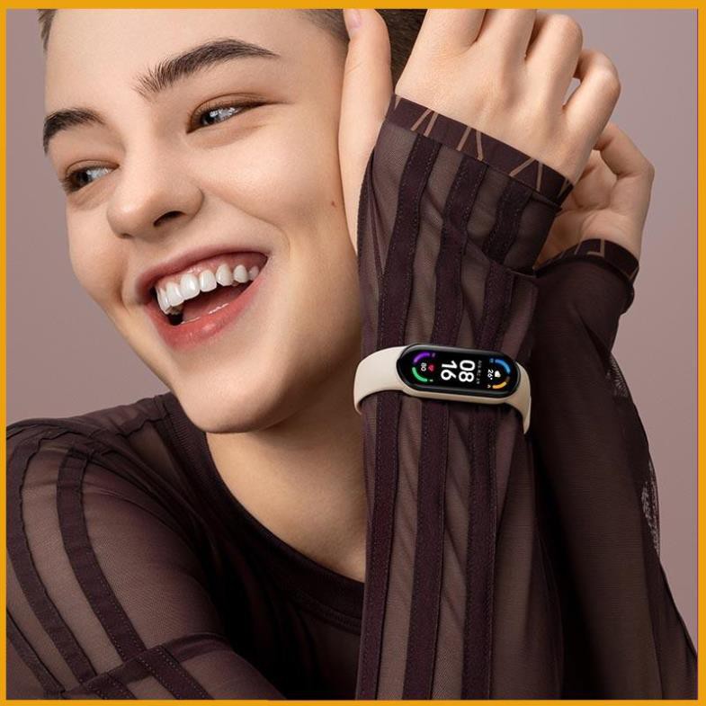 [ Sẵn hàng ] Vòng đeo tay thông minh Xiaomi Mi band 6 - Vòng tay theo dõi sức khoẻ, tập luyện thể thao - Màu đen