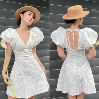 Đầm gấm cổ v tay phồng