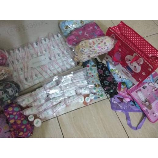 Kem dưỡng da mặt RC November chính hãng (quà tặng ngẫu nhiên)% | BigBuy360 - bigbuy360.vn