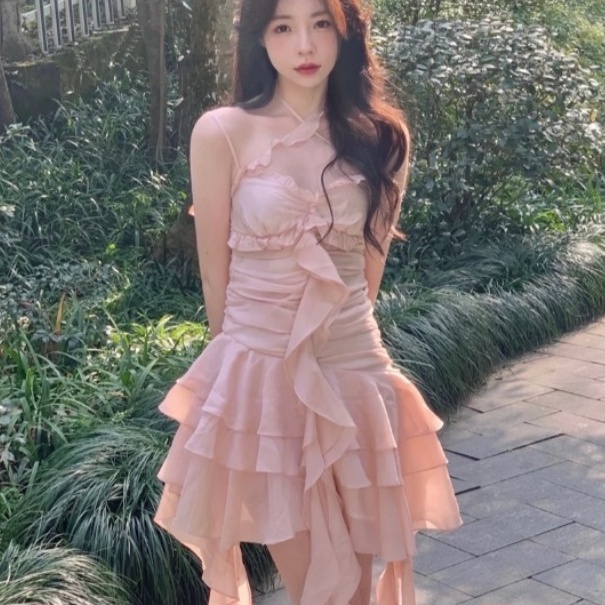 Đầm Hai Dây Thiết Kế Không Đồng Đều Ngọt Ngào Thời Trang Mới Cho Nữ