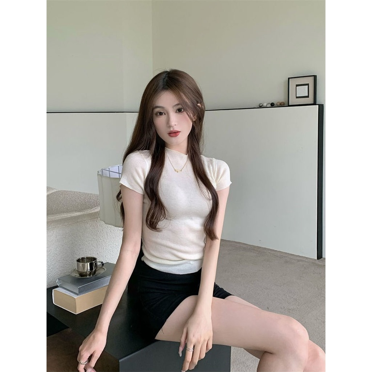 Áo Ngắn Tay Cổ Lọ Ôm Dáng Xinh Xắn Dành Cho Nữ