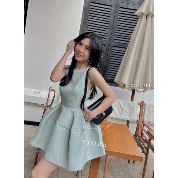 Đầm xoè xốp lưng kiểu nữ tính