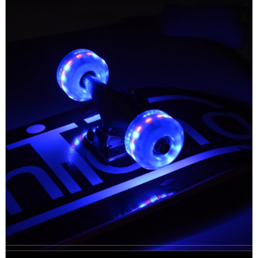 Ván trượt Skateboard ván trượt thể thao có đèn led phát sáng cho trẻ em và người lớn