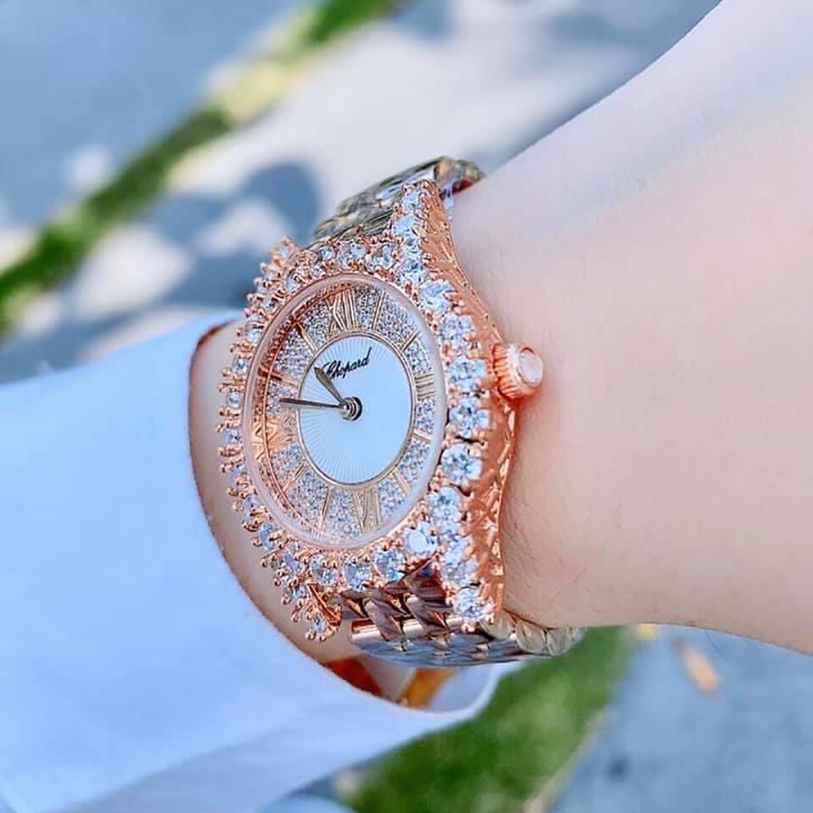 Đồng hồ nữ Chopard mặt đính đá cao cấp dây kim loại sang trọng đeo cực sáng tay và nổi bật