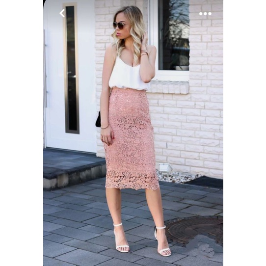 Chân Váy Ren Hồng sz M new 99%