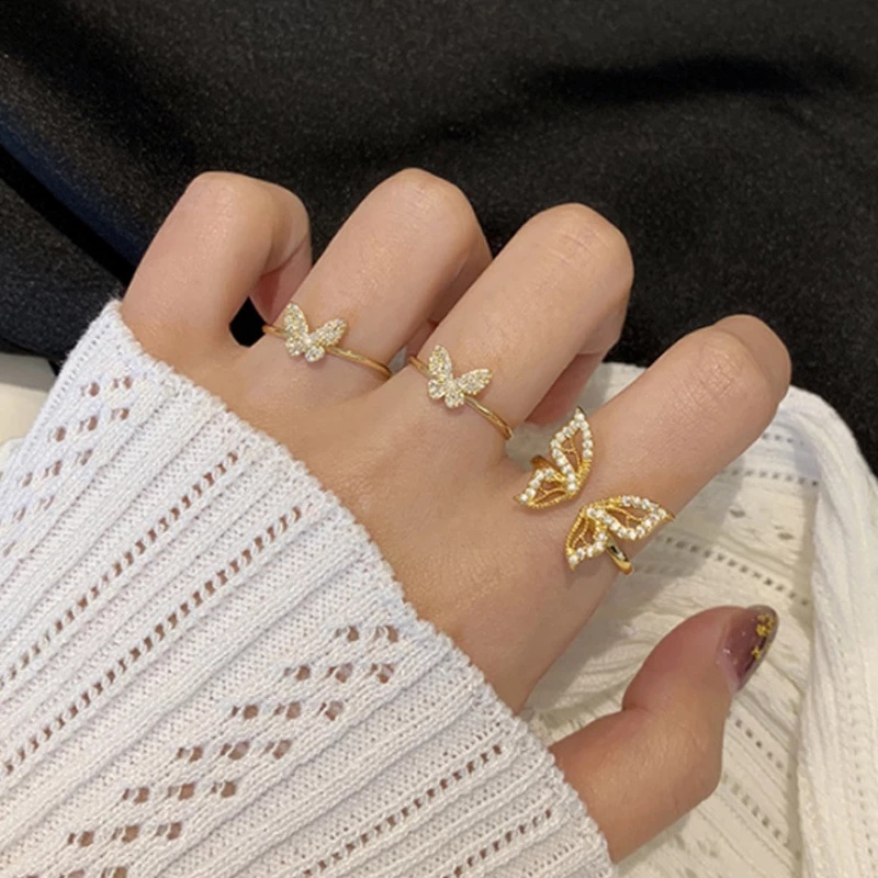 Nhẫn Hình Bướm Rỗng Đính Đá Pha Lê Lấp Lánh Thời Trang Hàn Quốc Có Thể Điều Chỉnh Cho Nữ