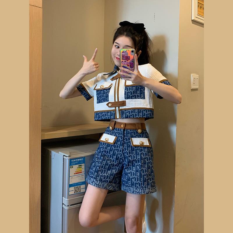 Set áo và quần short phối denim phong cách thời trang hè 2022 trẻ trung năng động dành cho nữ