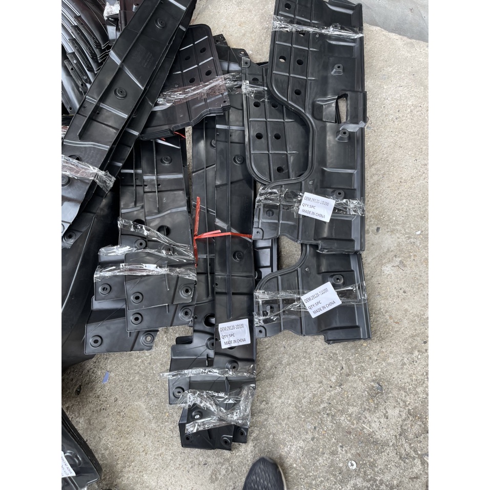 Chắn bùn két nước KIA Rondo , Caren