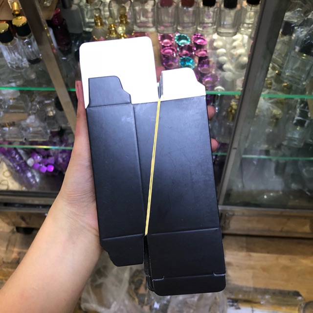 50 Hộp giấy đựng nước hoa