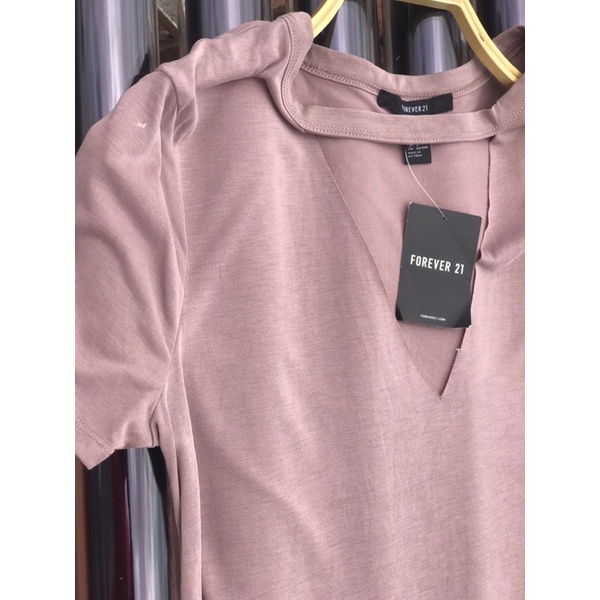 Áo thun cổ choker F21 chất thun cotton mịn mát